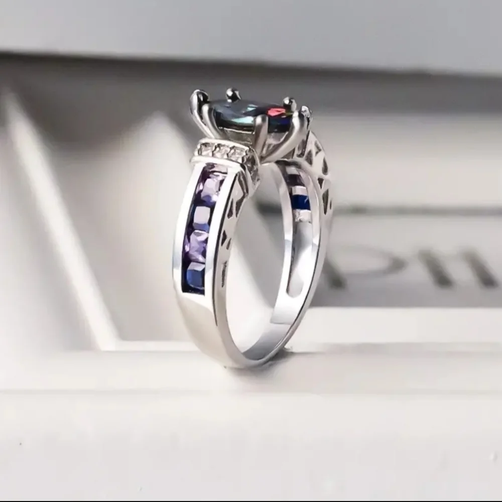 New Fashion Trend Exquisite Colorful Oval Ring For Women